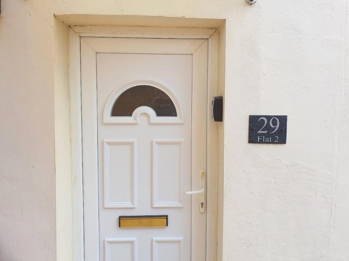 Bassett Flat With 2 Bedrooms And Superfast Wi-Fi Sittingbourne Buitenkant foto