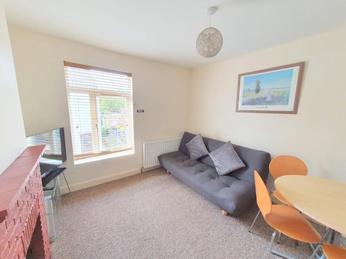 Bassett Flat With 2 Bedrooms And Superfast Wi-Fi Sittingbourne Buitenkant foto