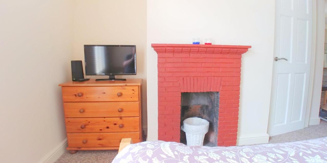 Bassett Flat With 2 Bedrooms And Superfast Wi-Fi Sittingbourne Buitenkant foto