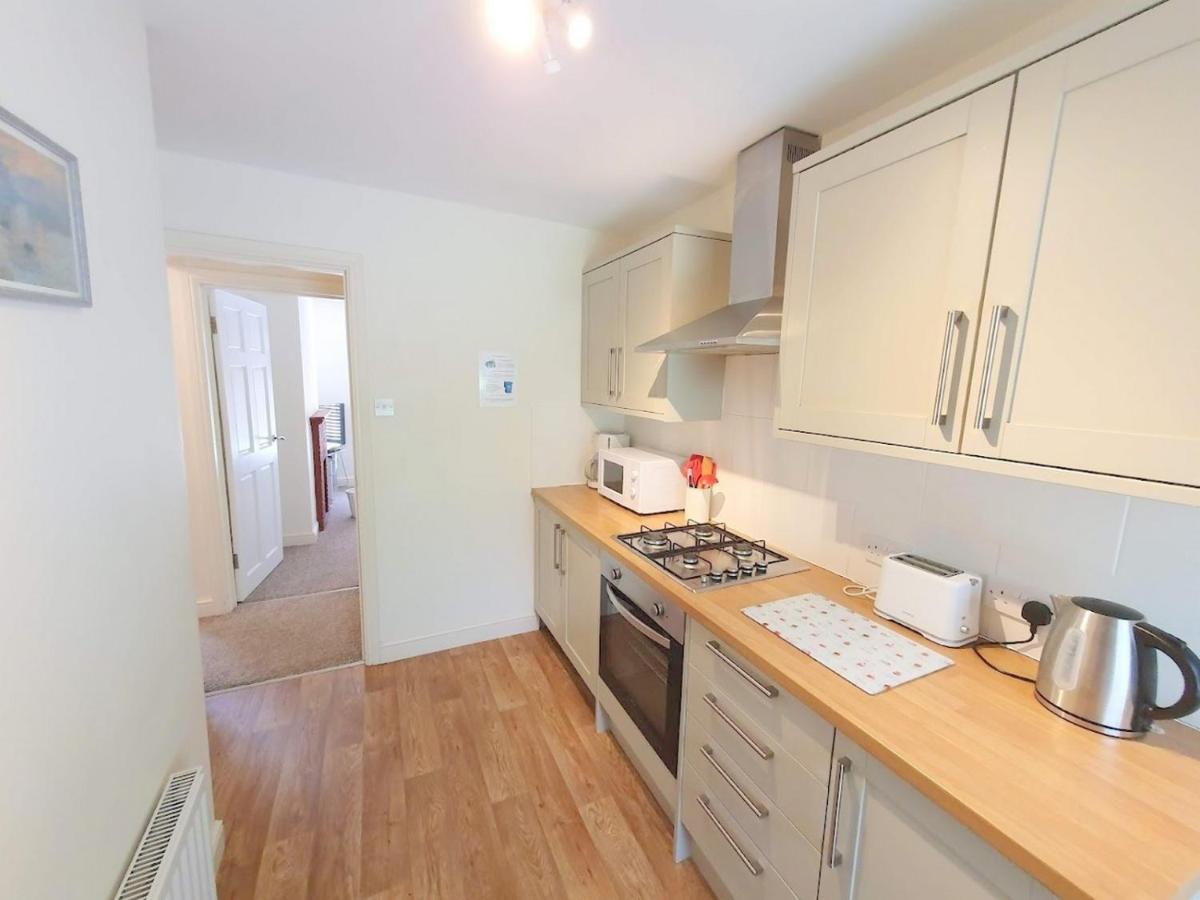 Bassett Flat With 2 Bedrooms And Superfast Wi-Fi Sittingbourne Buitenkant foto