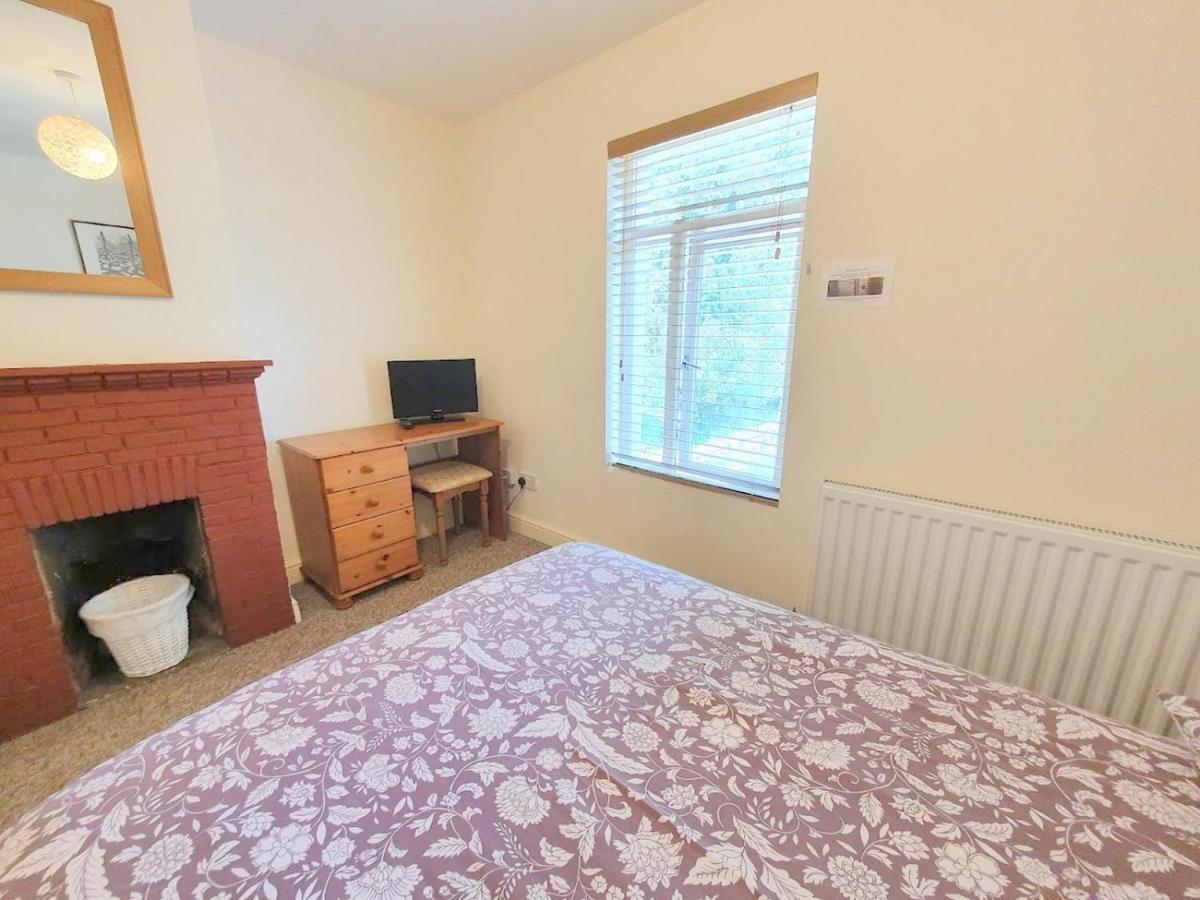 Bassett Flat With 2 Bedrooms And Superfast Wi-Fi Sittingbourne Buitenkant foto