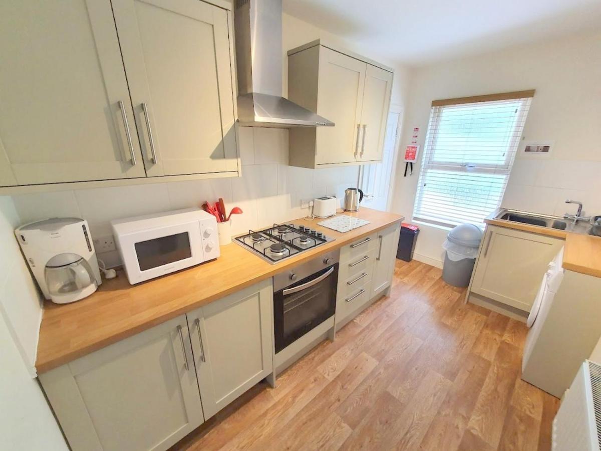 Bassett Flat With 2 Bedrooms And Superfast Wi-Fi Sittingbourne Buitenkant foto