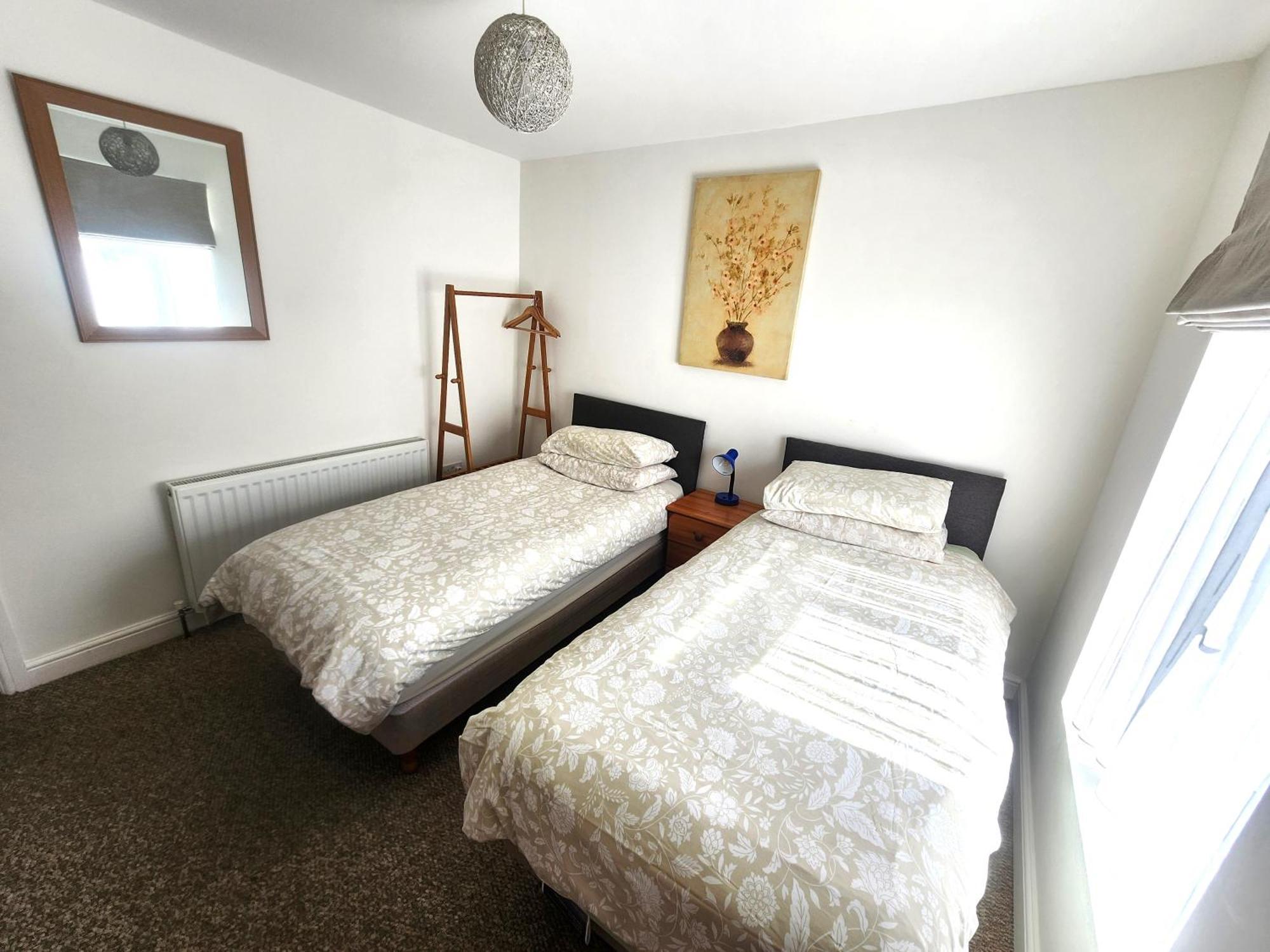 Bassett Flat With 2 Bedrooms And Superfast Wi-Fi Sittingbourne Buitenkant foto